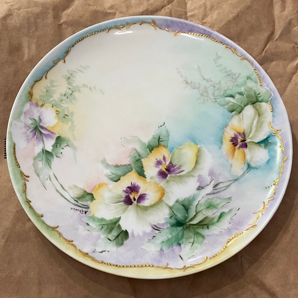 Haviland France 8 1/2" Plate Pansies